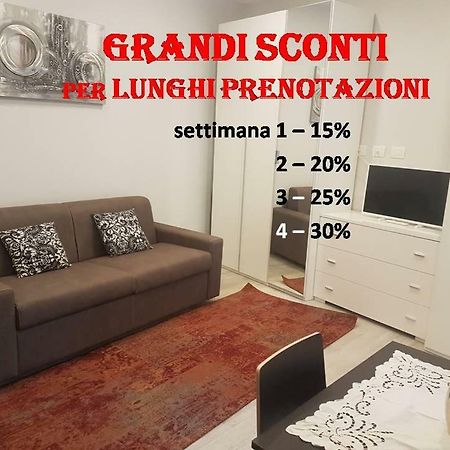 Monolocale Piano Terra Direttamente Sul Lago Verbania Ngoại thất bức ảnh